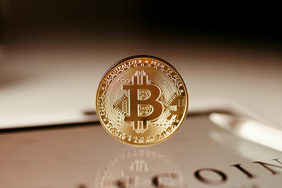 Yeldunravu KI-gestützte Handelsplattform für Kryptoanalyse